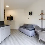 Apartment Parti 1 Zamardi