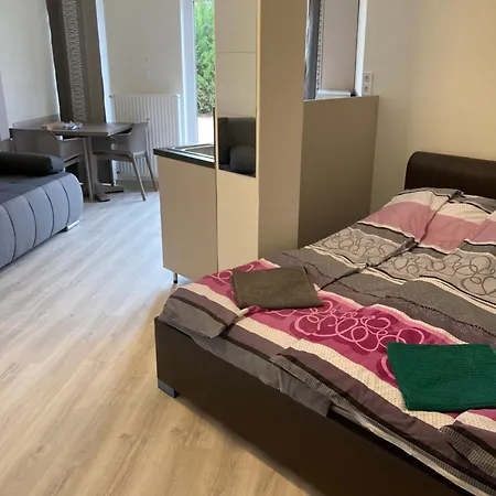 Parti 1 Apartment Zamardi